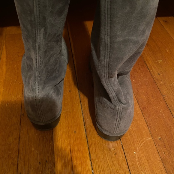 Stuart Weitzman Lowland over the knee suede boots - Picture 5 of 11